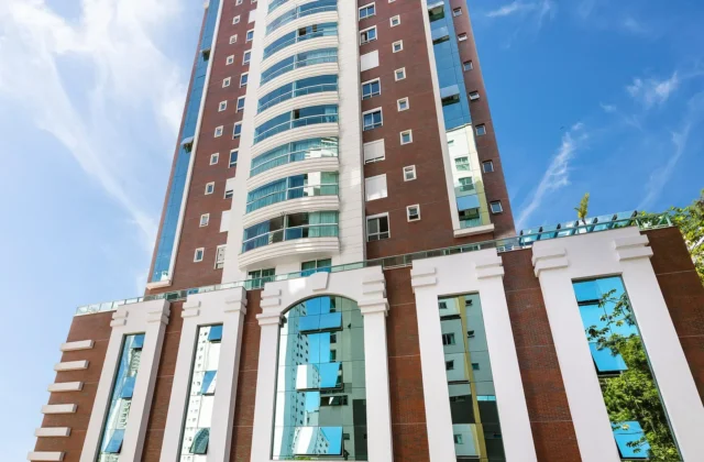 Edifício Carmel Vista Alta Apartamento 4 Suítes, Balneário — Edificio Carmel Vista Alta Apartamento 4 Suites Balneario Balneario Camboriu 1