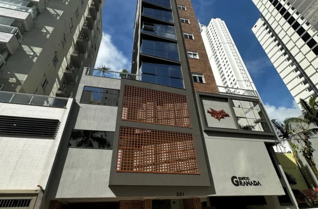 Edifício Granada Apartamento 2 Suítes, Balneário Camboriú — Edificio Granada Apartamento 2 Suites Balneario Camboriu 1